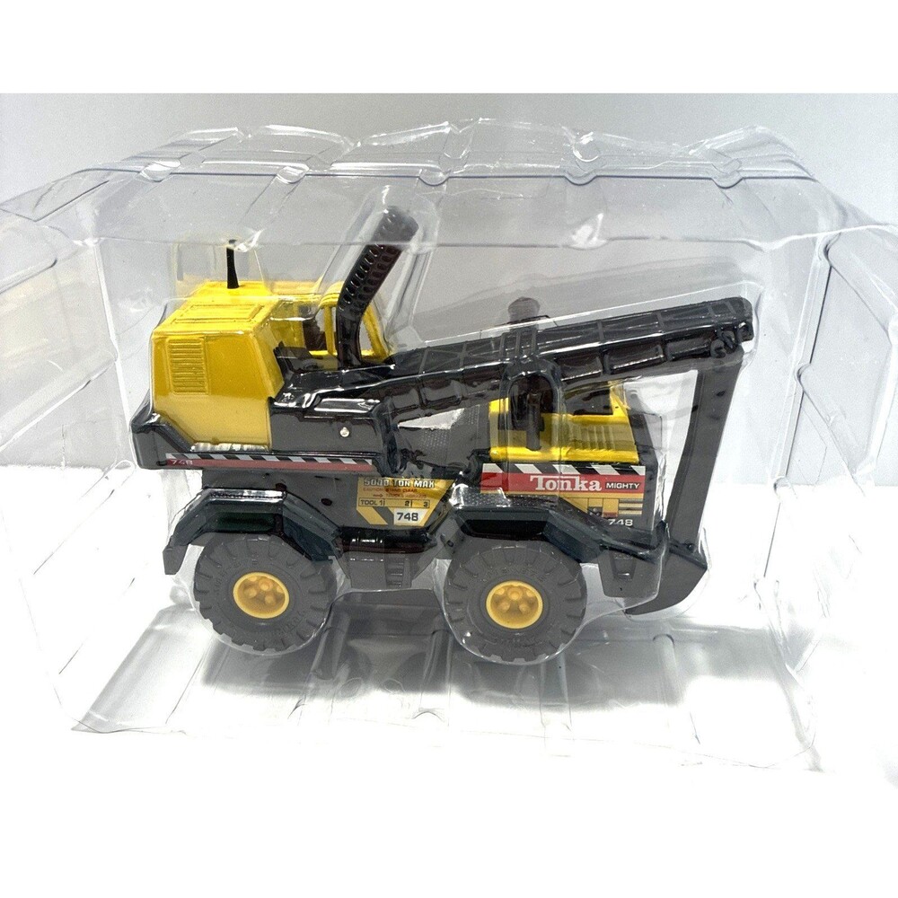 Hasbro/Maisto Tonka Official Mini Mighty Backhoe 2001 Item 762906 NIB